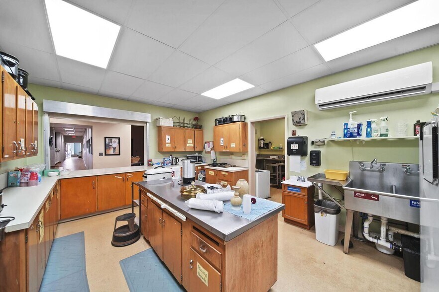 More Photos Of 201 S Jackson St, Jackson Specialty For Sale