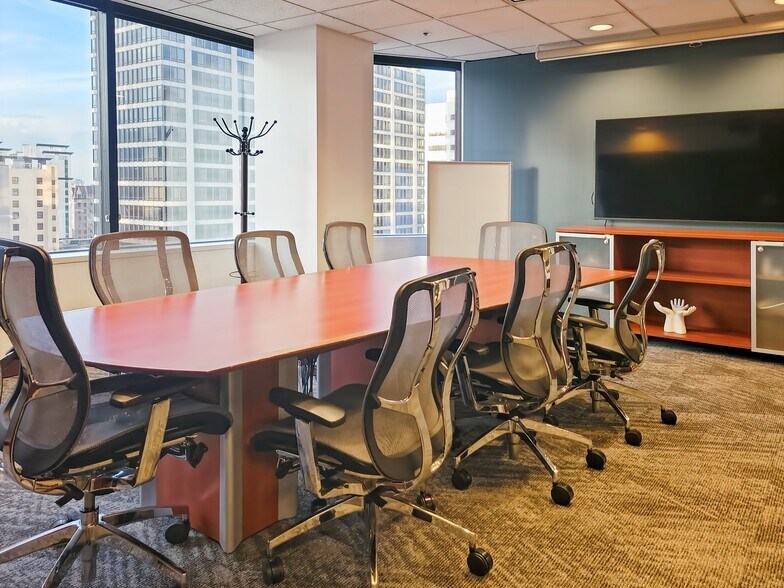 More Photos Of 1050 SW 6th Ave, Portland Coworking Space
