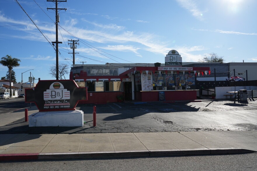 More Photos Of 1876 E Main St, Ventura Freestanding For Sale