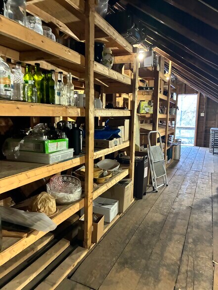 More Photos Of 1011 Hoosick Rd, Troy Storefront Retail Residential For Sale