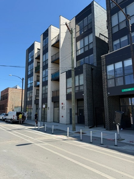 More Photos Of 451 E Pershing Rd, Chicago Apartments For Lease