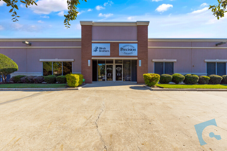 Primary Photo Of 535 S Nolen Dr, Southlake Light Manufacturing For Lease