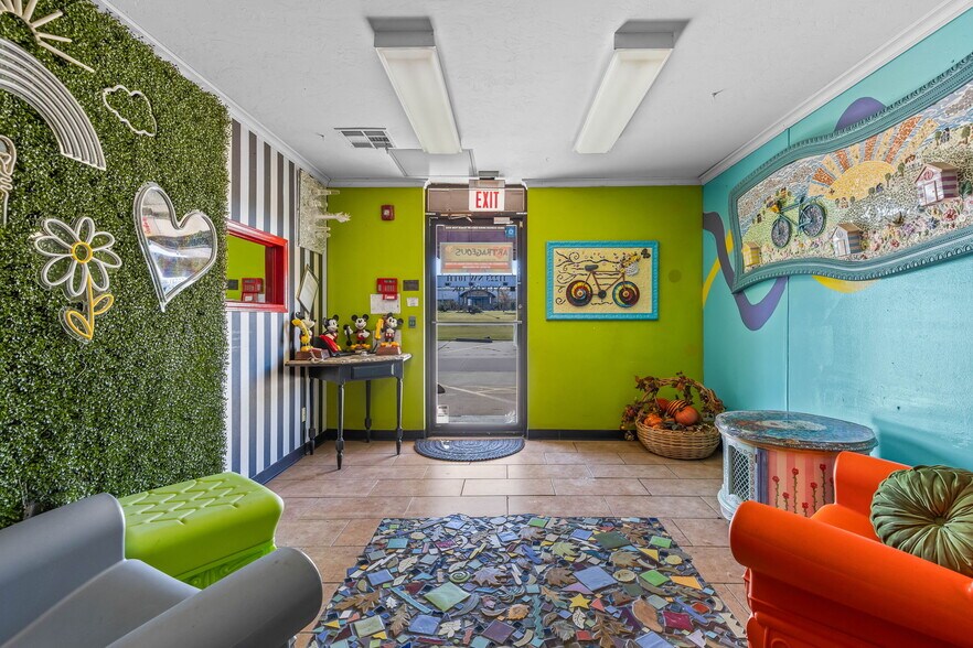 More Photos Of 11223 NW 10th St, Oklahoma City Daycare Center For Sale