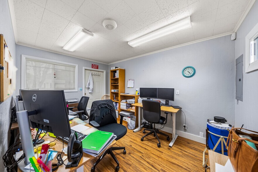 More Photos Of 21990 Highway 62, Shady Cove Healthcare For Sale