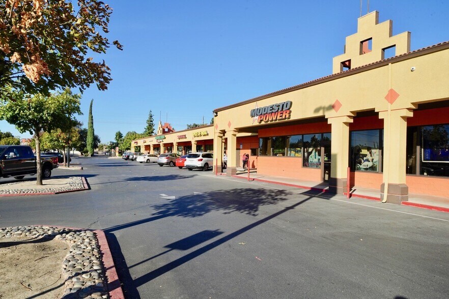 More Photos Of 2400 Coffee Rd, Modesto Unknown For Lease