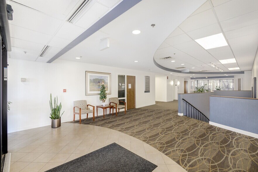 More Photos Of 10 Enterprise Blvd, Greenville Medical For Lease