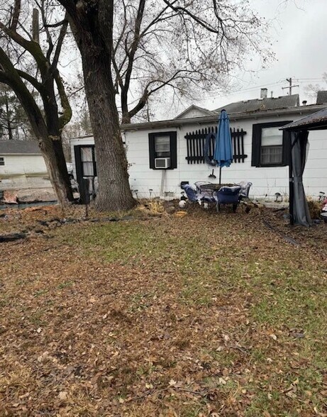 More Photos Of 599 N School St, Braidwood Apartments For Sale