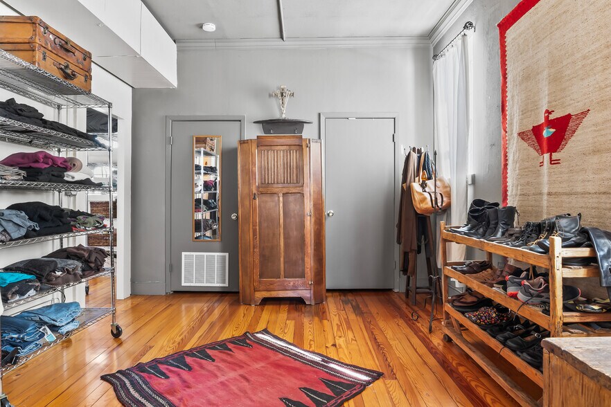 More Photos Of 118 W. Grand St, Whitewright Storefront Retail Residential For Sale