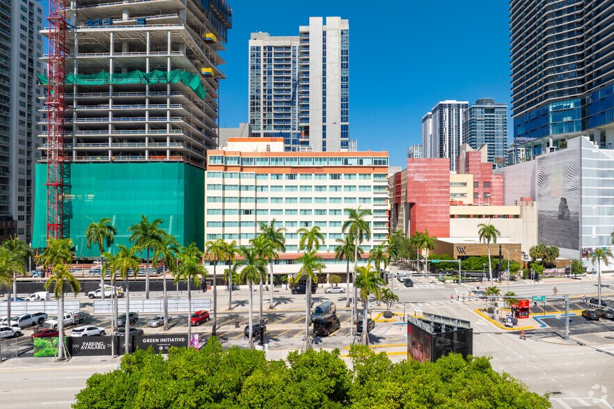 More Photos Of 340 Biscayne Blvd, Miami Hotel For Sale