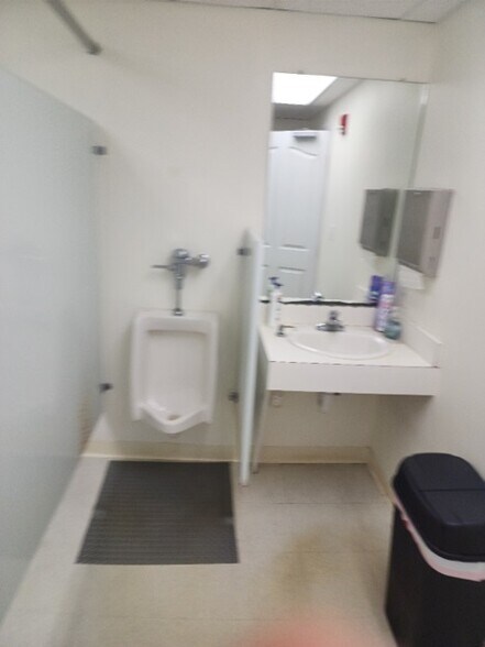 More Photos Of 1 Washington Blvd, Robbinsville Medical For Sale