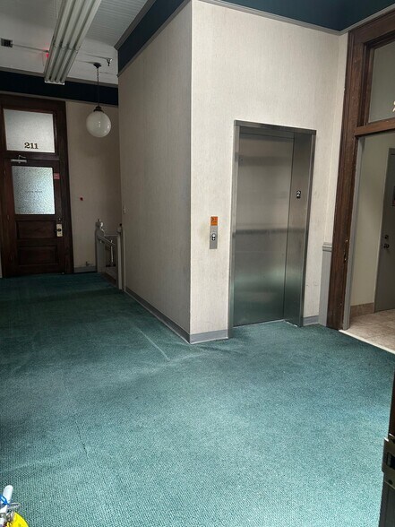 More Photos Of , Valdosta General Retail For Sale