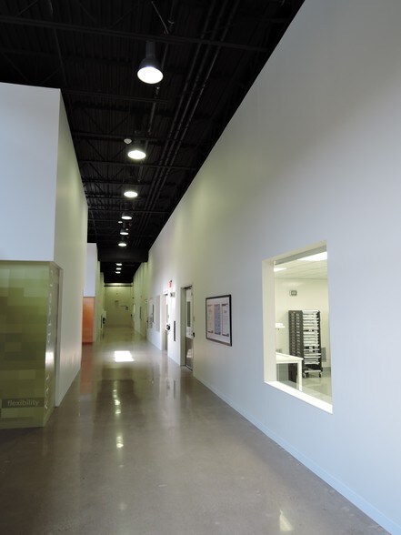 More Photos Of 8840-8880 Evergreen Blvd NW, Coon Rapids Manufacturing For Lease