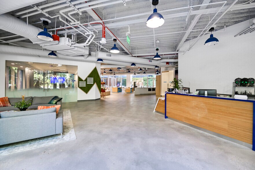 More Photos Of 345 N Maple Dr, Beverly Hills Office For Lease