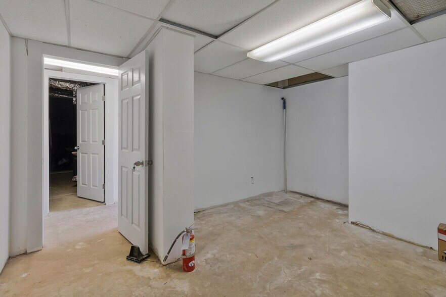 More Photos Of 131 Donelson Pike, Nashville Loft Creative Space For Sale