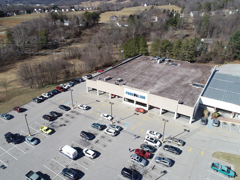 More Photos Of 1651 Blue Ridge Blvd, Troutville Unknown For Lease