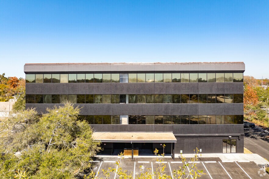 More Photos Of 6698 68th Ave N, Pinellas Park Coworking Space