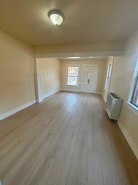 More Photos Of 3994-3997 S Harvard Blvd, Los Angeles Apartments For Sale