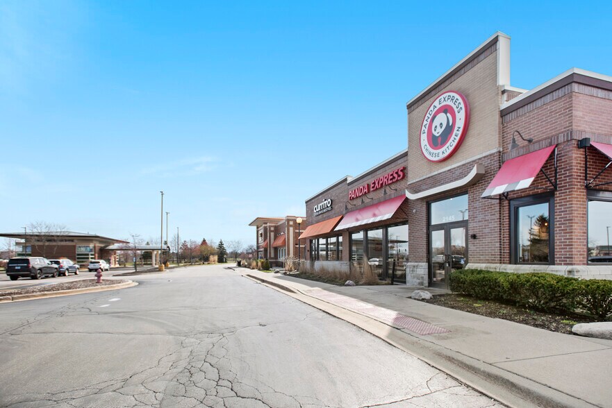 More Photos Of 2241 Willow Rd, Glenview Storefront For Sale