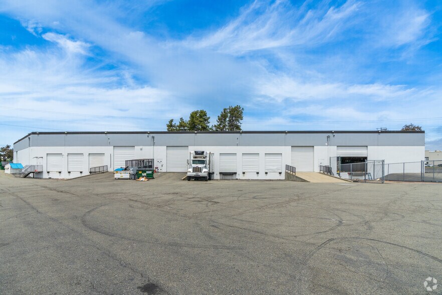 More Photos Of 3582-3588 Arden Rd, Hayward Warehouse For Lease