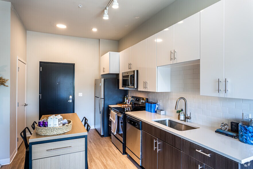 More Photos Of 1401 W 23rd St, Lawrence Apartments For Lease