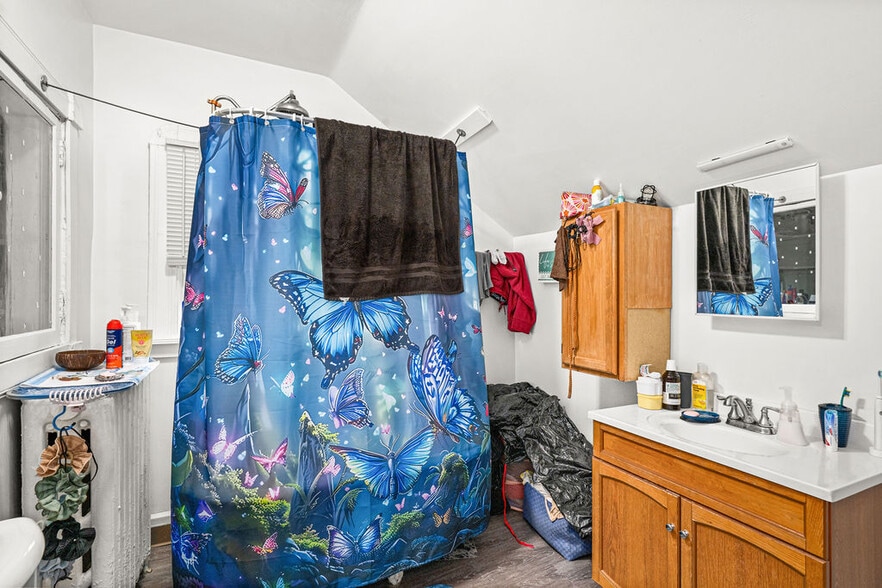 More Photos Of 1426-1428 E 1st St, Duluth Apartments For Sale