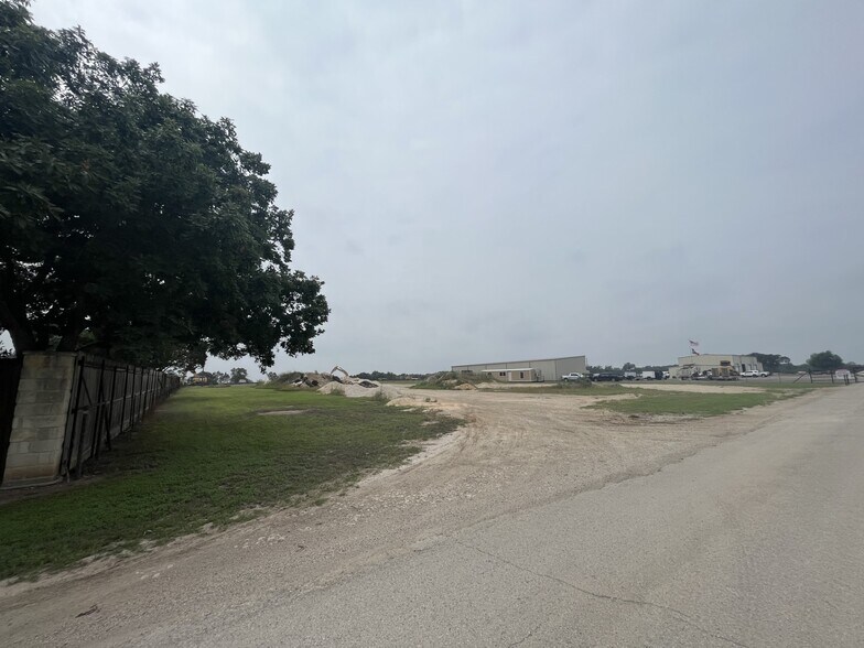 More Photos Of 4741 State Highway 46 W, New Braunfels Land For Lease