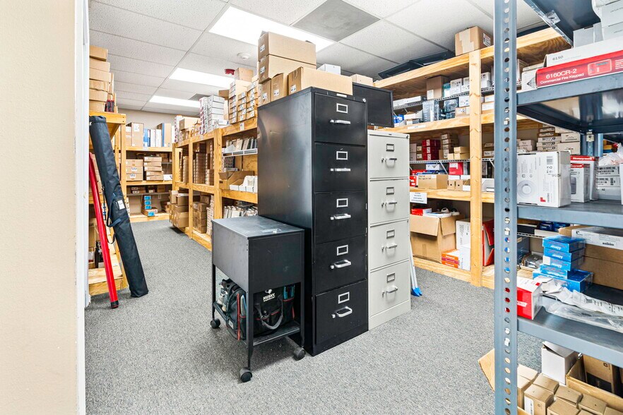 More Photos Of 30 Veterans Memorial Blvd, Kenner Warehouse For Sale