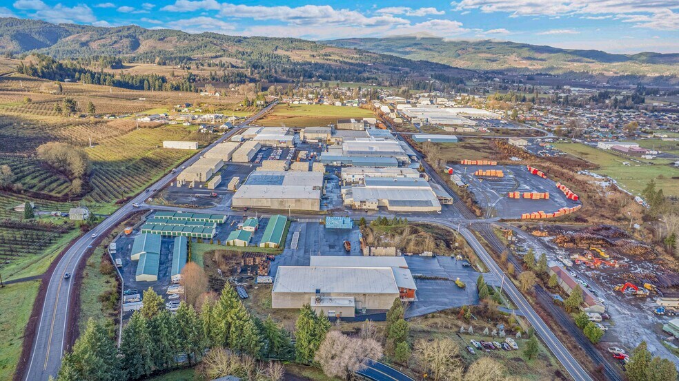 More Photos Of Stadelman, Hood River Industrial For Sale