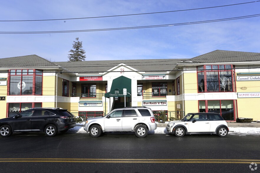 More Photos Of 28 Chestnut St, Andover Storefront Retail Office For Lease