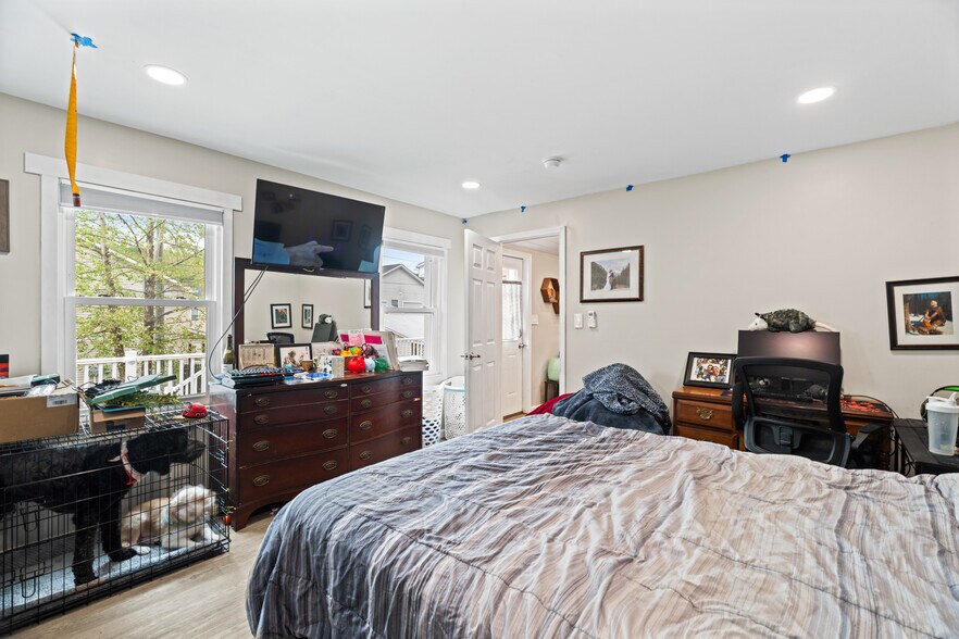 More Photos Of 217 W 28th St, Buena Vista Apartments For Sale