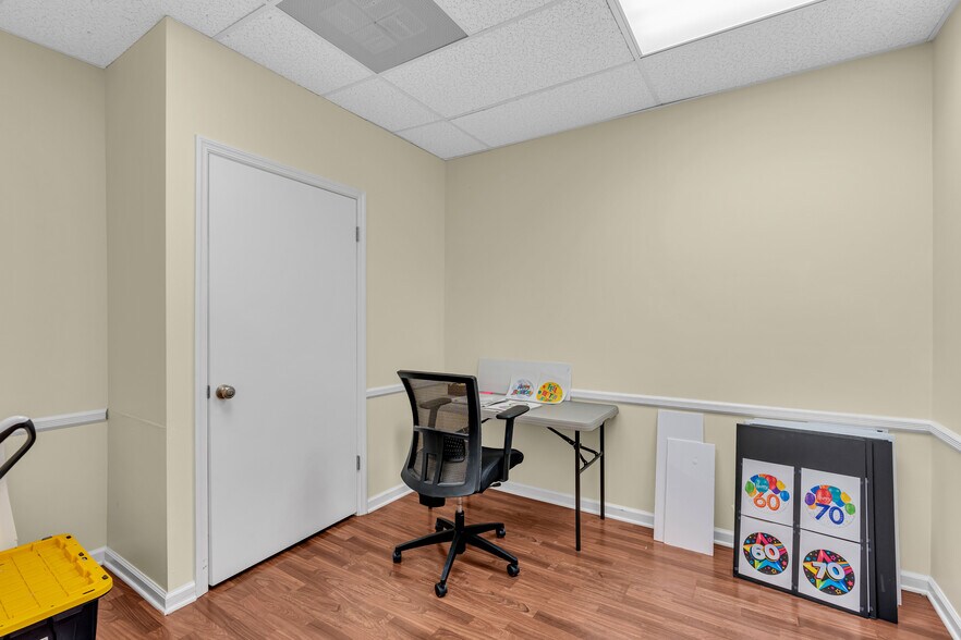 More Photos Of 309 Morris Ave, Spring Lake Office For Sale