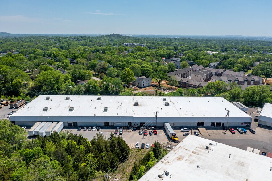 More Photos Of 3310-3422 Ambrose Ave, Nashville Unknown For Lease