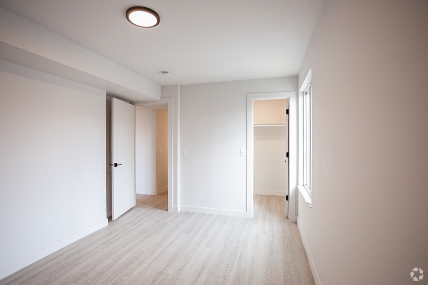 More Photos Of 107 N B St, Salt Lake City Apartments For Sale
