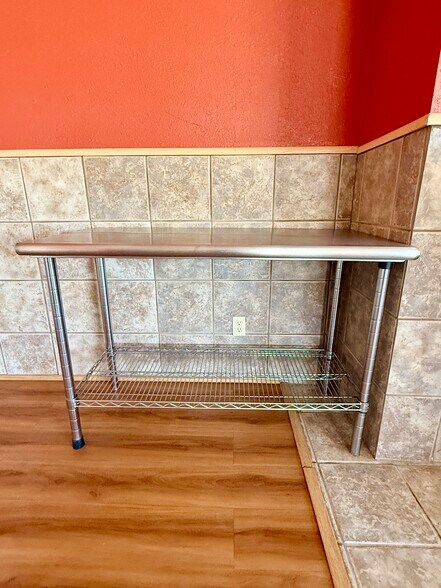 More Photos Of 903 15th St, Ozona General Retail For Sale
