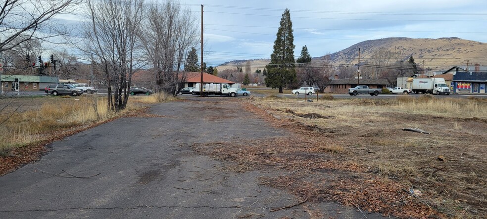 Primary Photo Of 4784 S 6th St, Klamath Falls Land For Sale