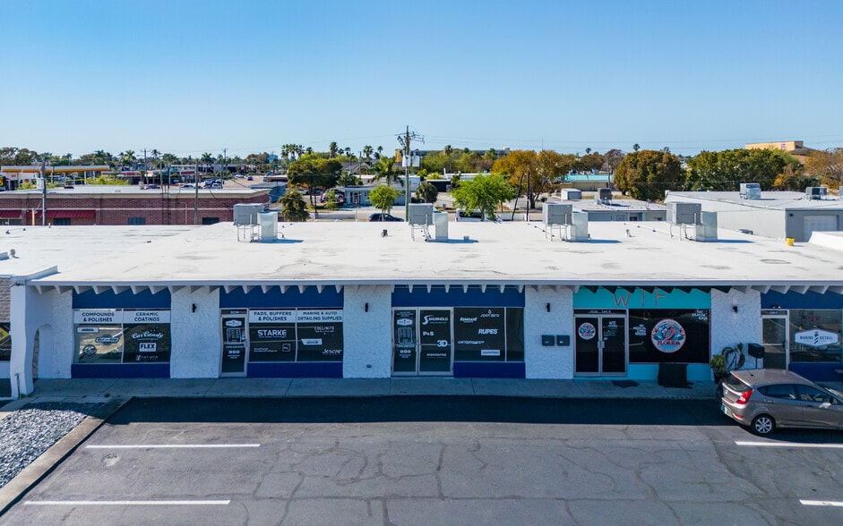 More Photos Of 1520 SE 46th Ln, Cape Coral Freestanding For Lease