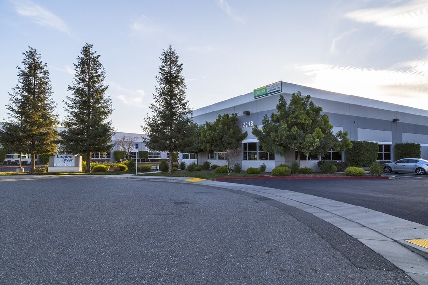 More Photos Of 2218 Kausen Dr, Elk Grove Office For Lease