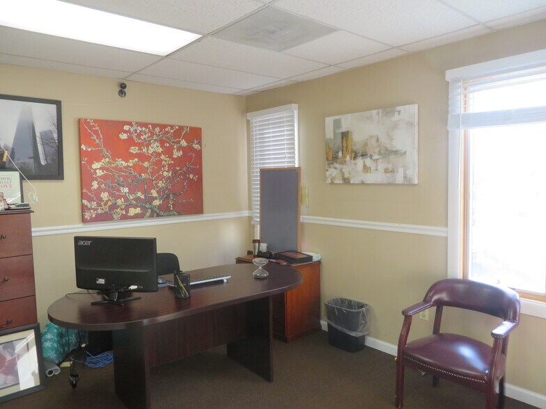 More Photos Of 27 Clyde Rd, Somerset Medical For Sale