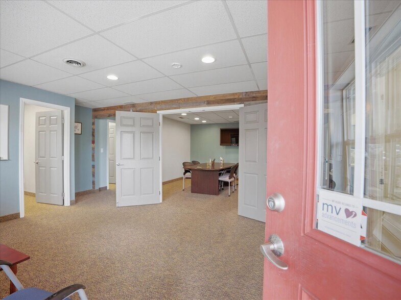 More Photos Of 950-960 Uglow Ave SE, Dallas Medical For Sale