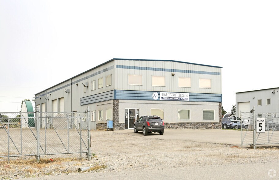 More Photos Of 116 Orchard Way, Strathmore Service For Lease