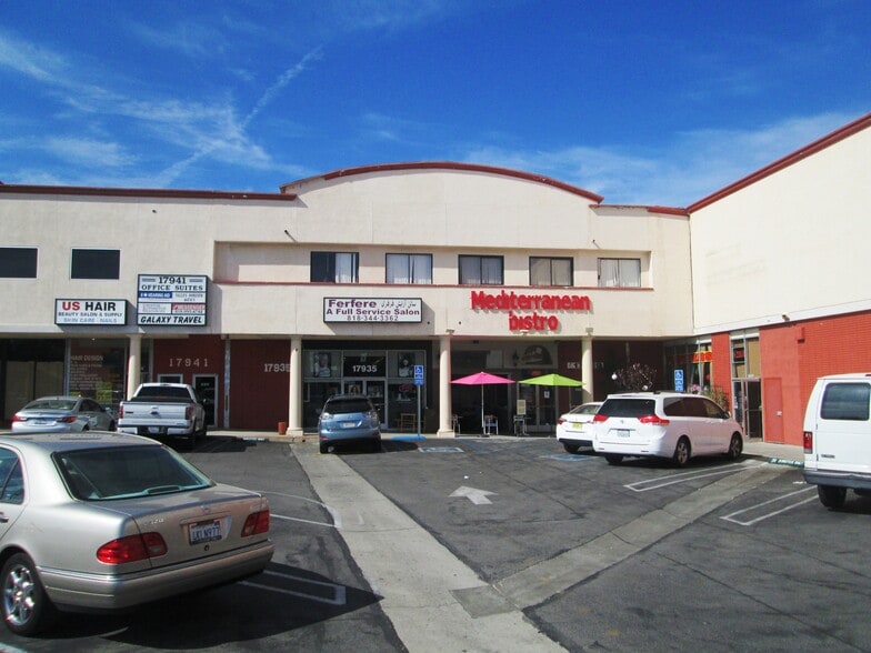 Primary Photo Of 17929-17933 Ventura Blvd, Encino Office For Lease