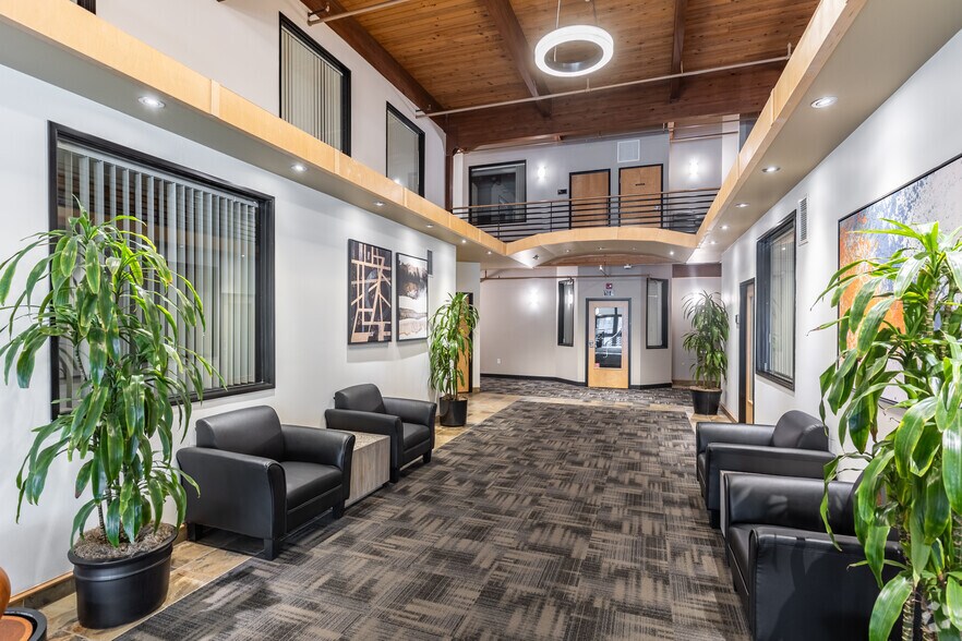 More Photos Of 819 SE Morrison St, Portland Medical For Lease