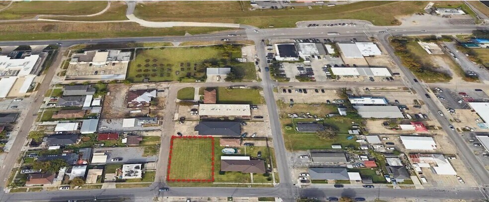 Primary Photo Of 307 Live Oak St, Metairie Land For Sale