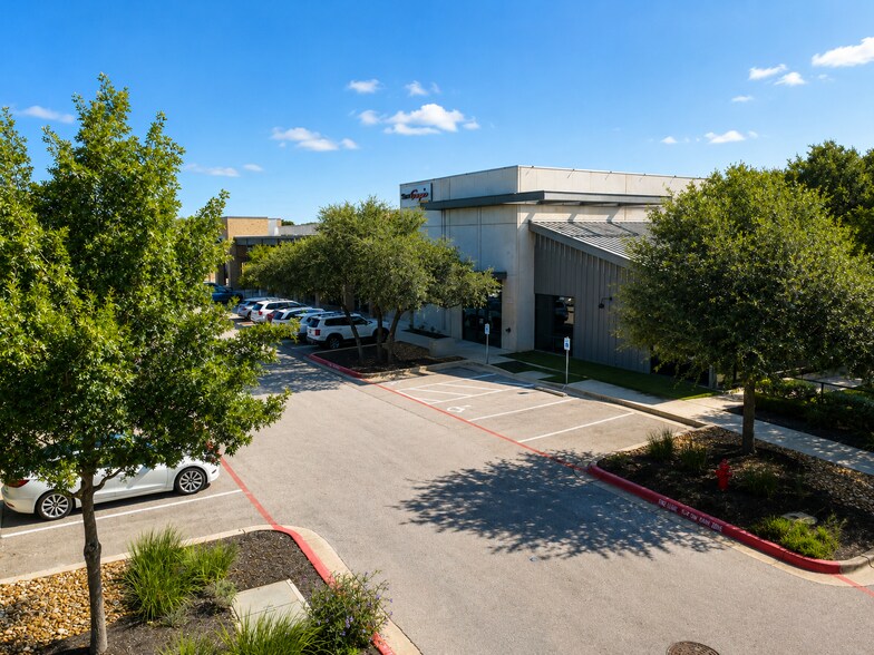 More Photos Of Parmer Ln & Ranch Trails Ct, Cedar Park General Retail For Lease