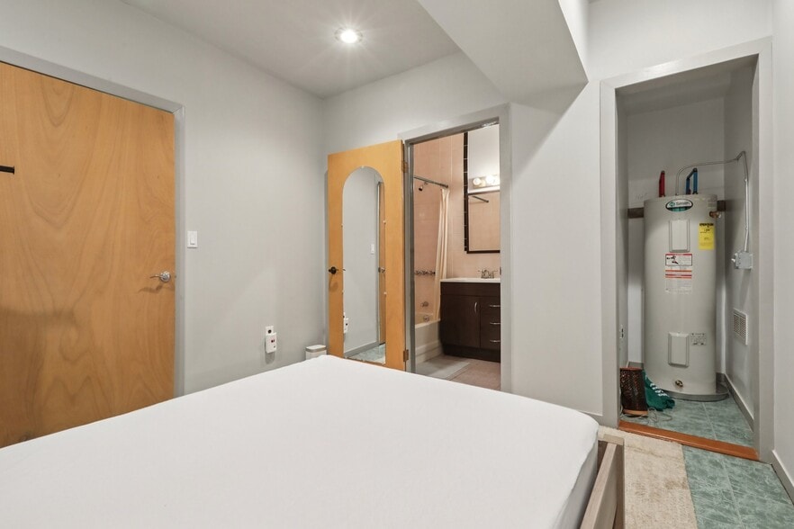 More Photos Of 7-9 Ridgefield, Ridgefield Park Flex For Lease