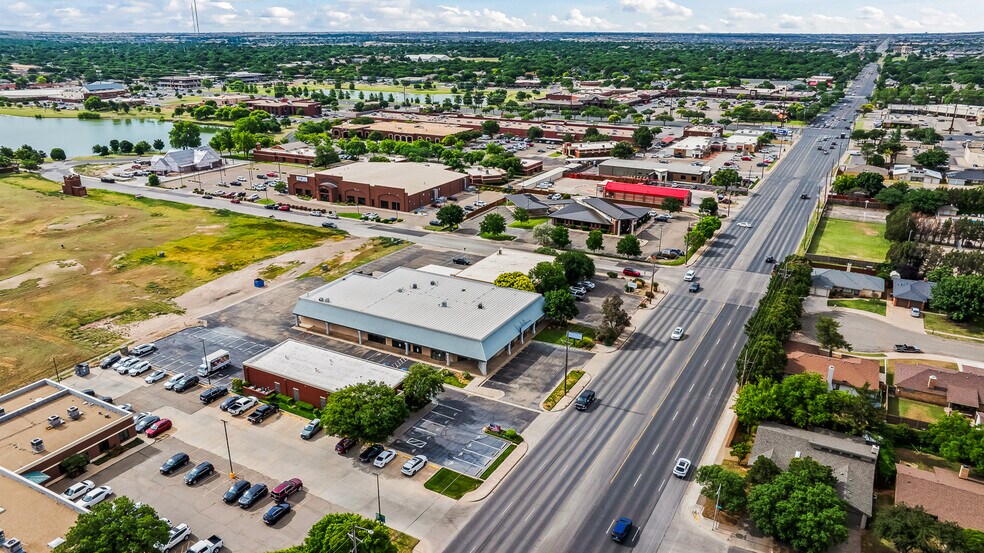 More Photos Of 7705 Quaker Ave, Lubbock Freestanding For Lease