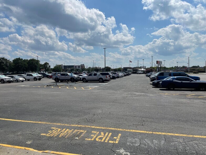 More Photos Of 1200 N Military Hwy, Norfolk Auto Repair For Sale