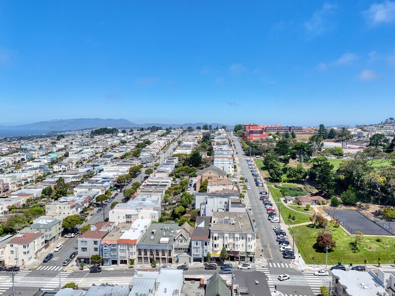 More Photos Of 1414 Taraval St, San Francisco Apartments For Sale