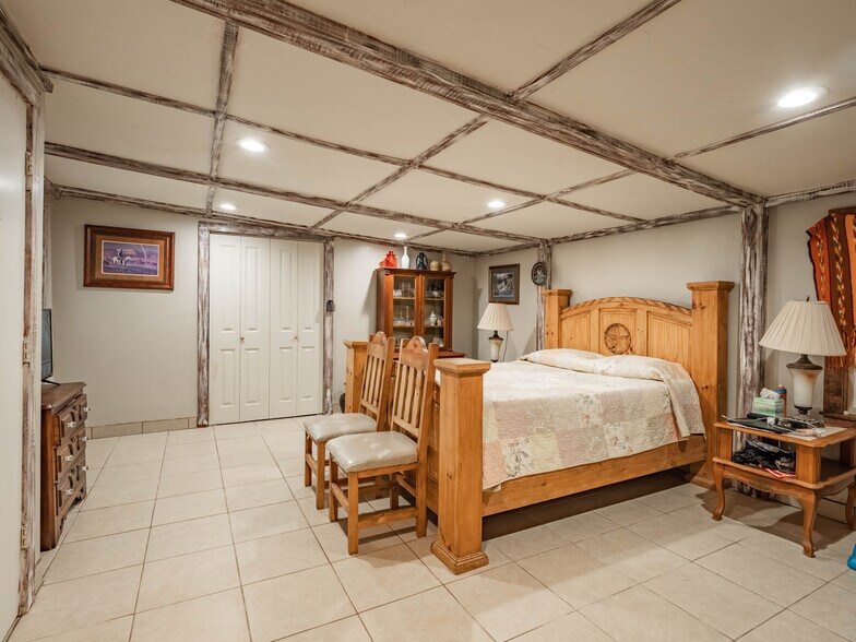 More Photos Of 424 N Texas St, De Leon Restaurant For Sale