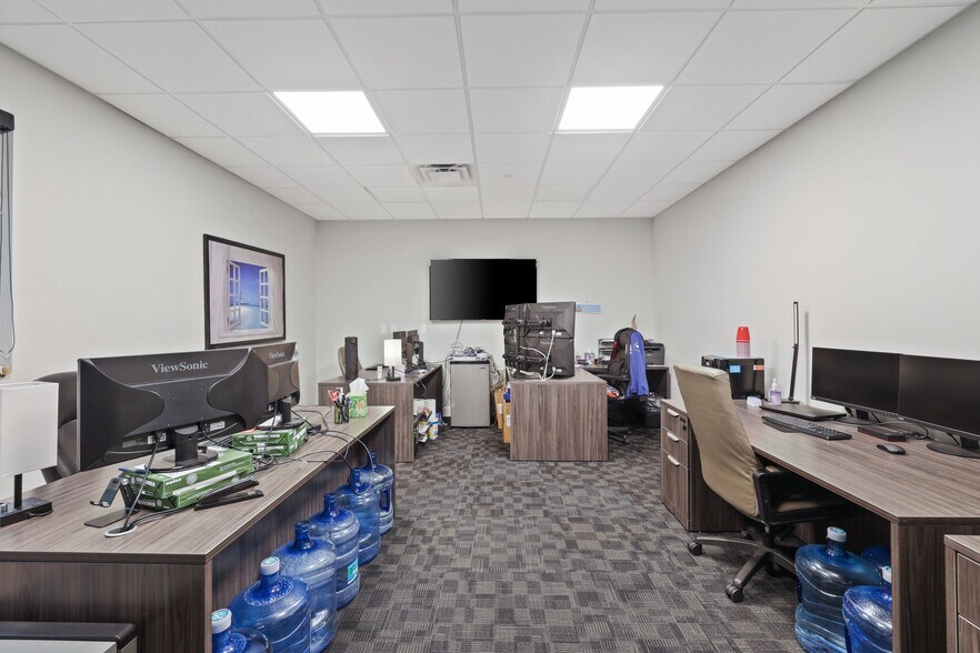 More Photos Of 10055 Yamato Rd, Boca Raton Medical For Lease